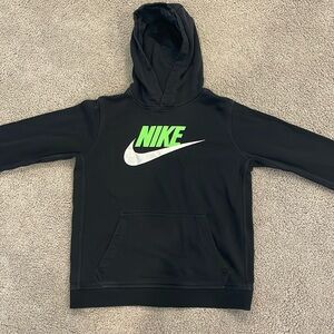 Boys Black Nike XL Sweatshirt